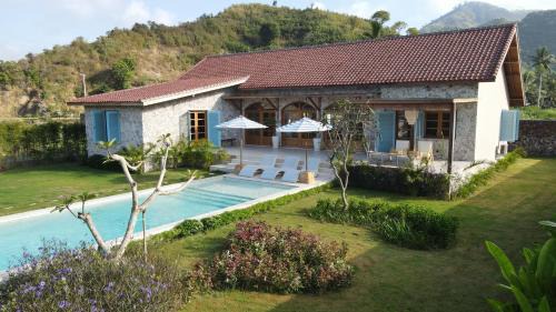 Selong Belanak Apartment | Casa Samudra - charming & spacious villa by the sea surrounded by nature