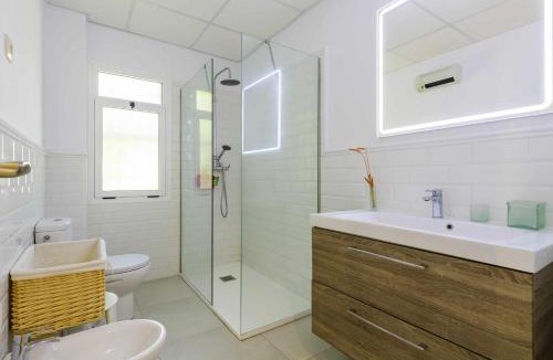 Navajas House | Casa San Rafael, magnífico chalet con gran jardín