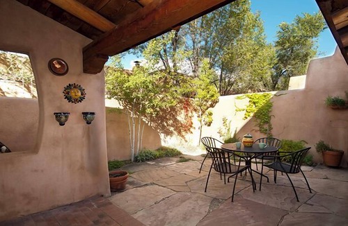 Historic Eastside House | Casa Santa Fe near Downtown Plaza