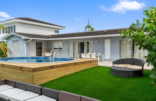 Highland Lakes Villa | Casa santorini - waterfront w/pool