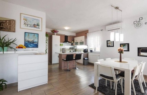 Oprtalj Villa | Casa Sara and Sasha near Motovun with private pool - pet friendly truffle paradise