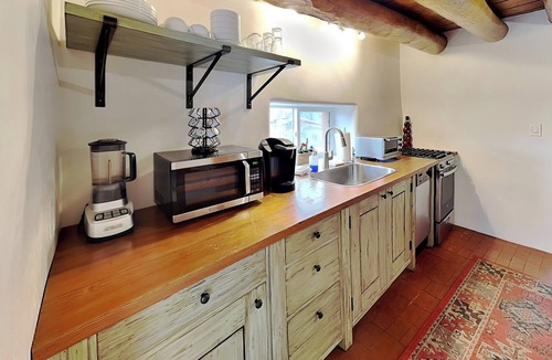 Chupadero House | Casa Sarita | Charming Pet-Friendly Adobe