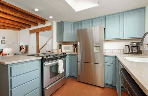 South Capitol House | Casa Sena-Courtyard | Patio | 1 Bedroom | Railyard