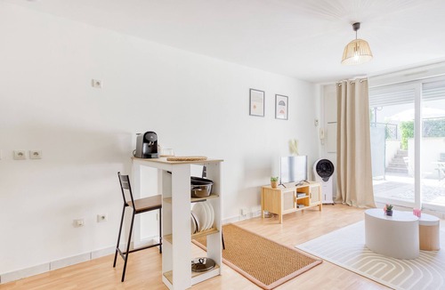 Quartier du Vieux-Pont - Sainte-Genevieve Apartment | Casa Serena - Terrace - A stone's throw from La Défense