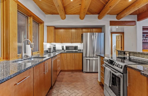 Casas de San Juan House | Casa Serenata: Monthly Luxury Home, Panoramic Mountain Views near Santa Fe Opera