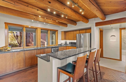 Casas de San Juan House | Casa Serenata: Monthly Luxury Home, Panoramic Mountain Views near Santa Fe Opera