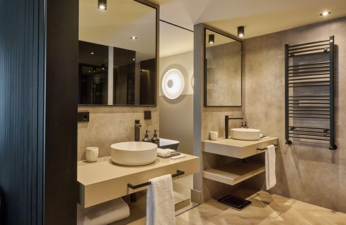 Avenida Meritxell Hotel | Casa Serras Andorra