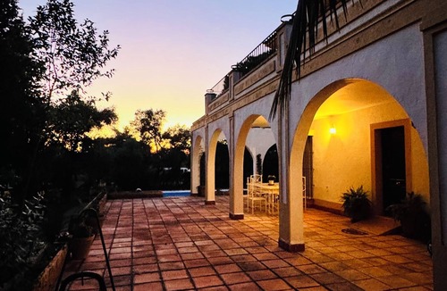 Mairena del Aljarafe Villa | Casa Sevilla -Giralda, villa with swimming pool just a few minutes from the center of Seville
