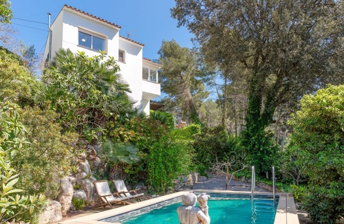 Olivella Ski Chalet | Casa Sian Retreat close to Sitges
