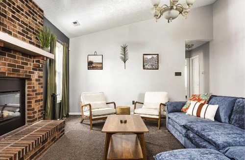 Acton House | Casa Solana - Pool Gazebo Deck - Ideal Location - Family Friendly