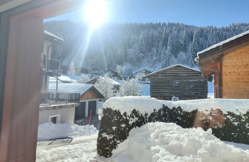 Flond Apartment | Casa Suvita Alpine Luxury Apartment by Interhome