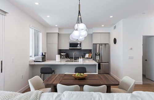 Hollywood Condo | Casa Sycamore by Oraklus