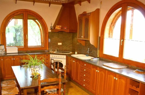 Horta de Sant Joan House | CASA TONI GRANDES GRUPOS