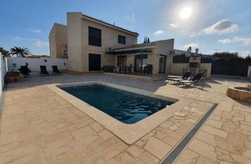 Les Tres Cales Ski Chalet | Casa Trébol - Villa con piscina