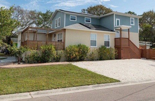 Bayview House | Casa Tranquila, whole 5 bed 3.5 bath house, sleep11