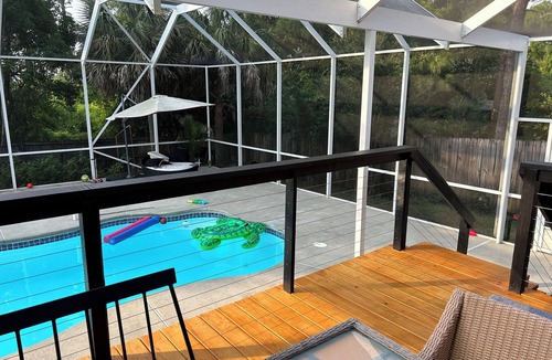 Gulf Breeze House | Casa Tranquilo Heated Pool and Sauna