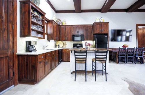 Round Top House | Casa Tres Hermanas | Pool+Hot Tub+Fire Pit+Grill