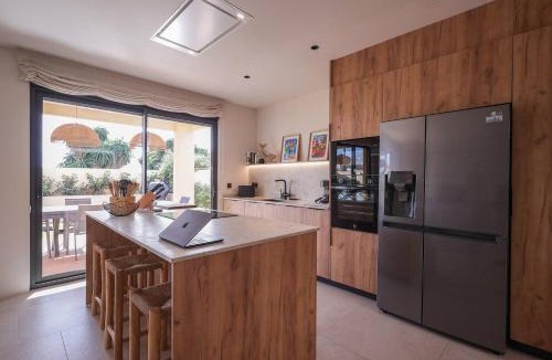 Sueca Apartment | Casa unifamiliar con jardín en la playa