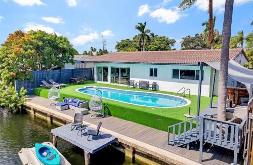 North Central Hollywood Villa | Casa Utopia Waterfront Pool 15 Min To Beach
