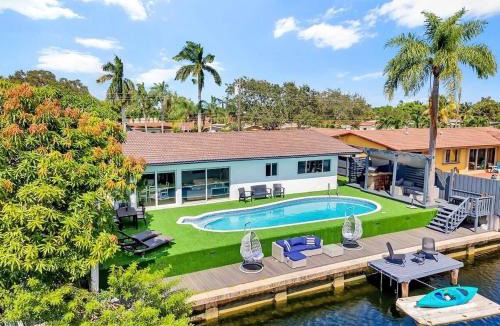 North Central Hollywood Villa | Casa Utopia Waterfront Pool 15 Min To Beach