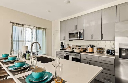 Old East Dallas Apartment | Casa Verde - 1 BR 2 Beds 5min DT & Deep Ellum