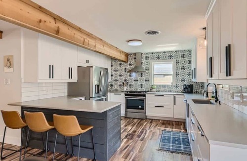 Georgetown House | Casa Verde. Mid-century Charmer in Old Town!