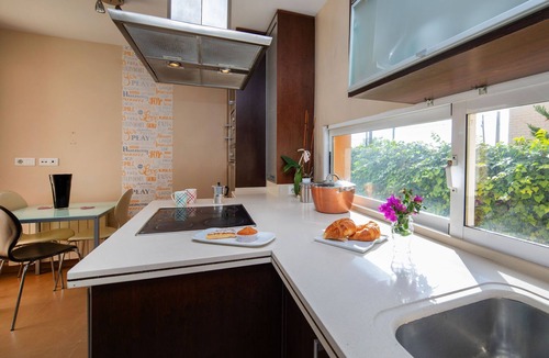 La Colina House | Casa Viena by Interhome