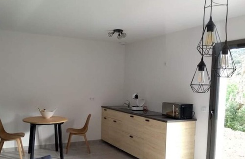 Montesquieu-des-Alberes Apartment | Casa Vilallonga - Elise apartment - with terrasse and garden