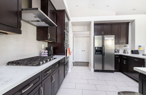 Elk Grove House | Casa Villa Nueva - Comfortable, Spacious & Refreshing