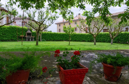 Ibero Cottage | Casa Zubiri-Anocibar I y II for 12 people
