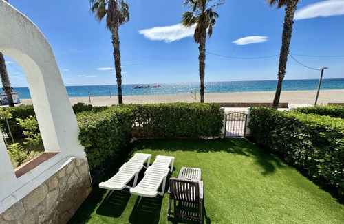 Miami Platja Ski Chalet | CASABLANCA 1ª línea mar con BBQ y Wifi