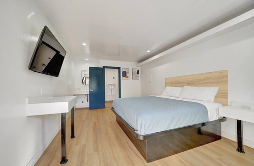 Bell Hotel | Casablanca Inn