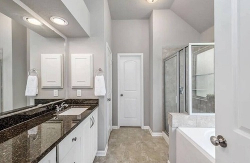 College Station House | Casablanca your modern home away from home.