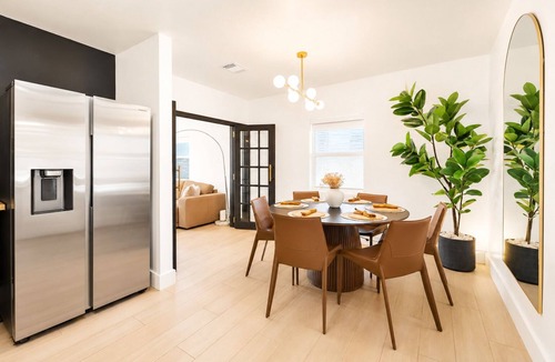 Allapattah House | CasaMia Private Pool 2BR/2BA Sleeps 6 Near Wynwood