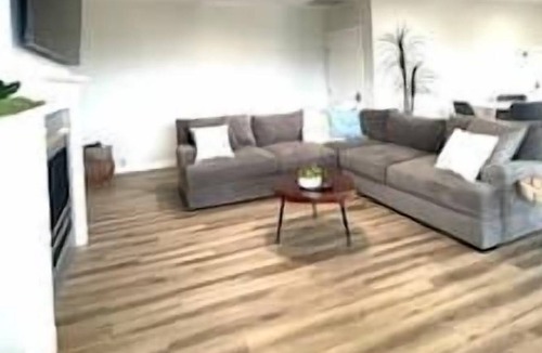 Manchester House | Casanora Sonida - Waterfront Home