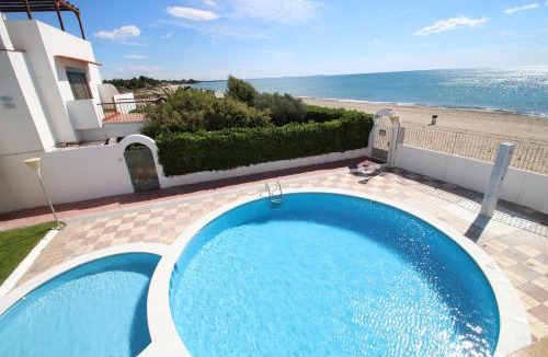 Parc de Mont-roig House | Casas Blancas 27