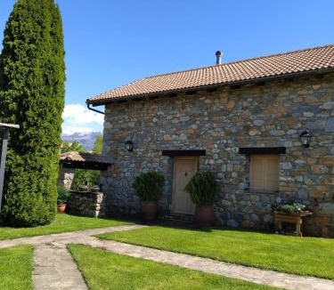 Laspuna House | Casas Cleto - Laspuña