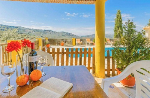 Montefrio Villa | Casas de Paquita - El Establo Montefrío by Ruralidays