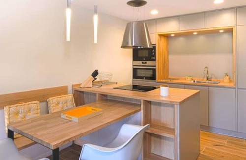 Puertolas Apartment | Casas Ordesa - Bestué Suite Apartment