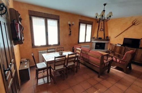 Ayllon House | Casas Rurales Mi Reja B