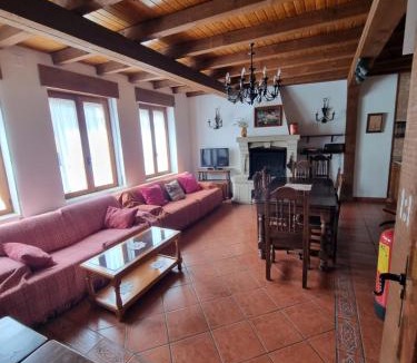 El Barraco House | Casas Rurales TIO CLAUDIO I y II