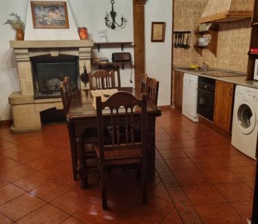 El Barraco House | Casas Rurales TIO CLAUDIO I y II