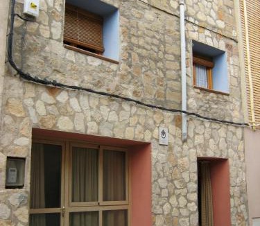 Loarre House | Casas Santos y Tolta