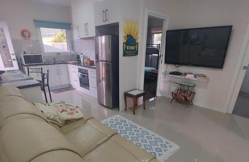 Noarlunga Downs Apartment | Cascabelbnb Private 2BR apartment
