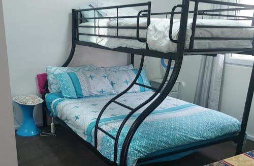 Noarlunga Downs Apartment | Cascabelbnb Private 2BR apartment