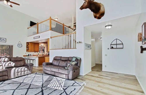 Cascade Cabin | Cascade Cabin Mountain Getaway with Private Beach