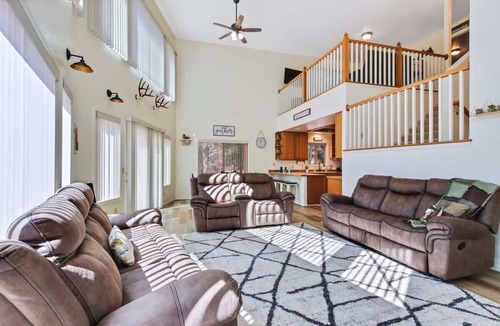 Cascade Cabin | Cascade Cabin Mountain Getaway with Private Beach