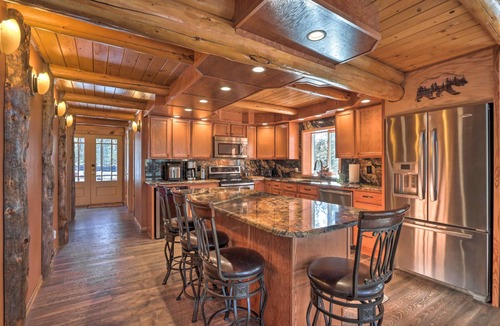 Cascade Cabin | Cascade Cabin w/Mountain View & River Access