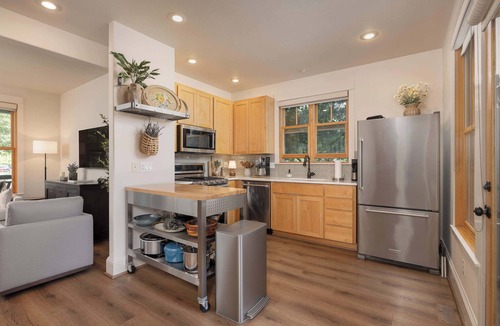 Sisters House | Cascade Cottage in Pine Meadows for 6!