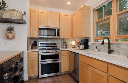 Sisters House | Cascade Cottage in Pine Meadows for 6!